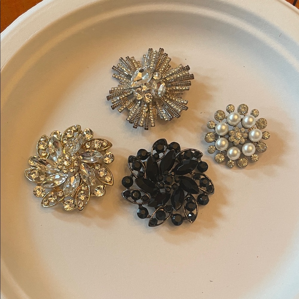 Elegant Crystal and Pearl Brooch Set of 4